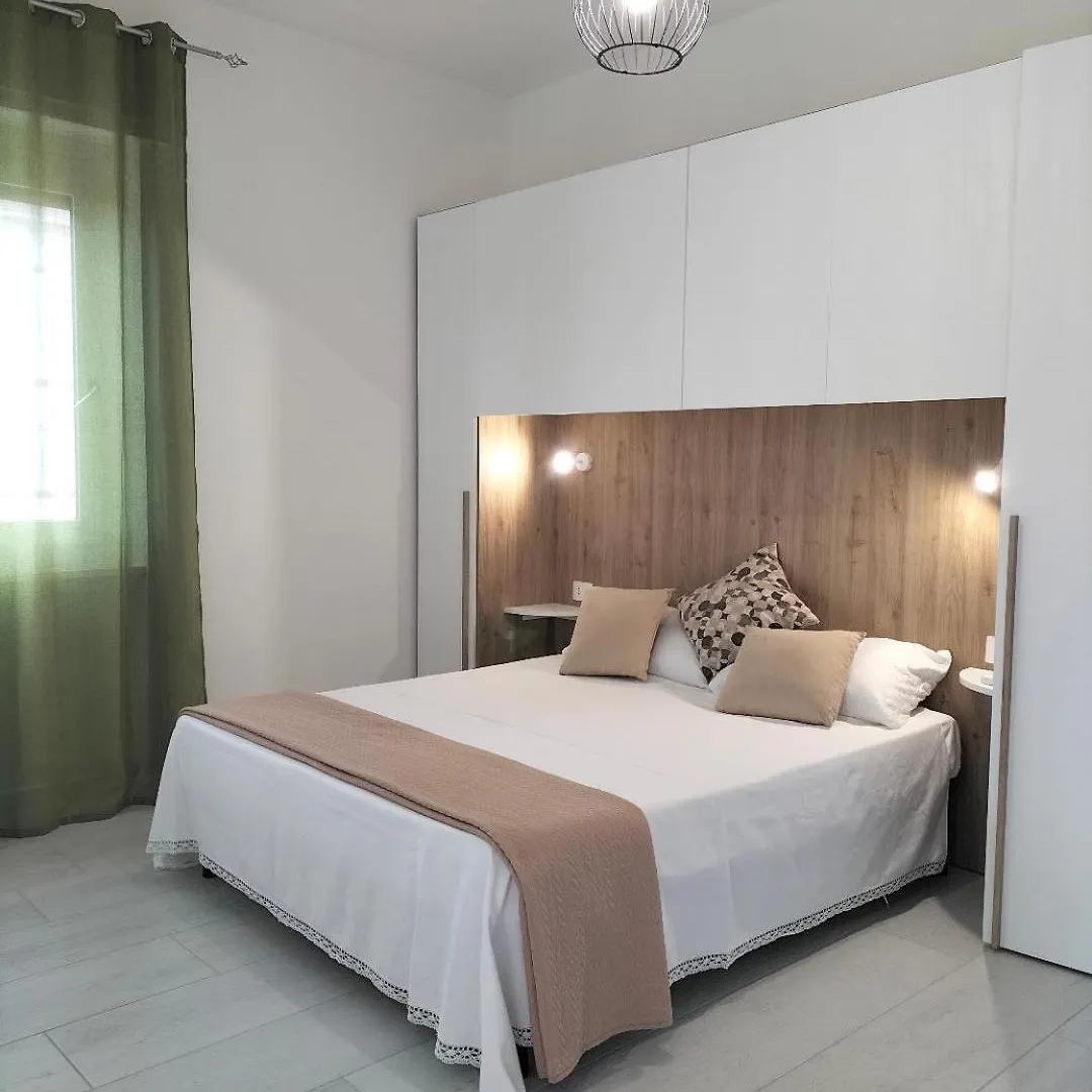 Lugore Room Iglesias 0*,
